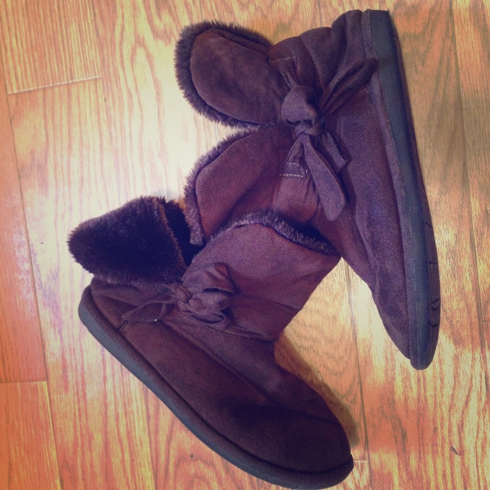 💟BOGO💟Faux Leather and Fur Bow Ankle Boots EUC